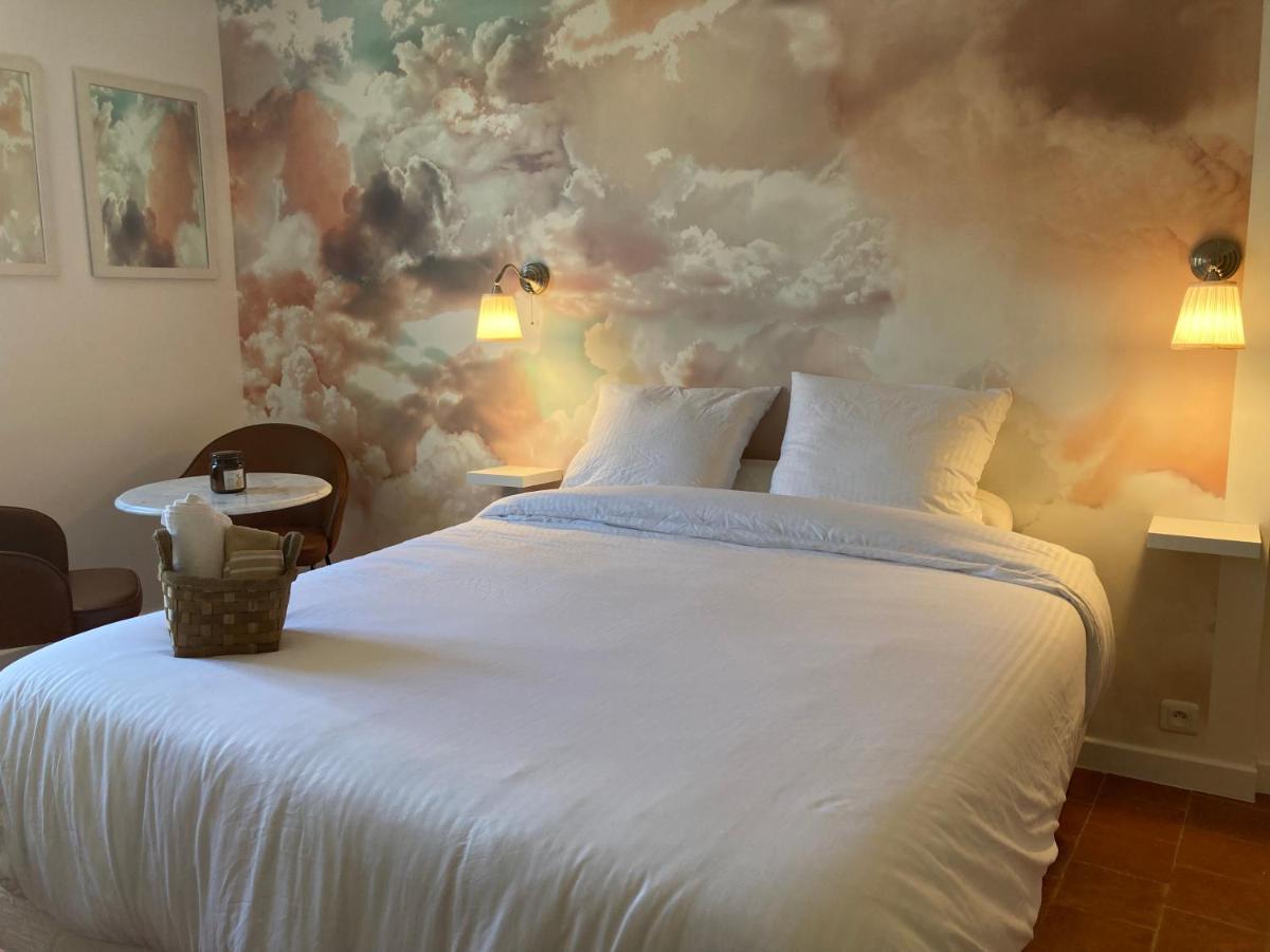 Charmant Studio Centre Historique Apartment เปเซอนา ภายนอก รูปภาพ